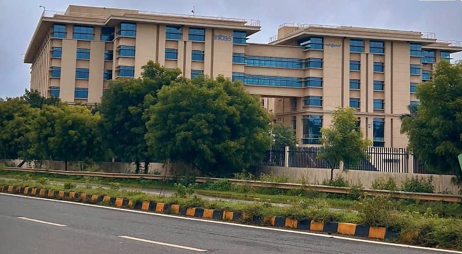 ಹುಬ್ಬಳ್ಳಿಯಲ್ಲಿರುವ ಇನ್ಫೊಸಿಸ್ ಕ್ಯಾಂಪಸ್‌