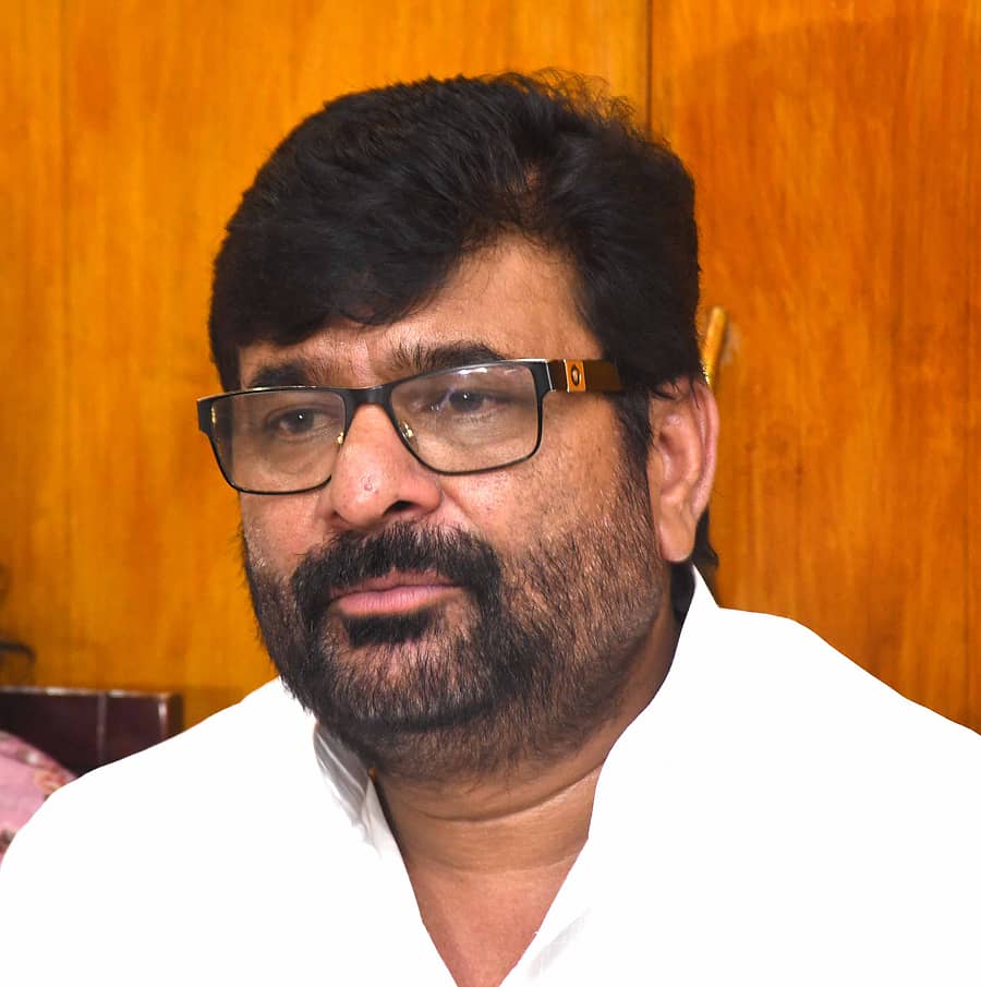 ವಿನಯ ಕುಲಕರ್ಣಿ