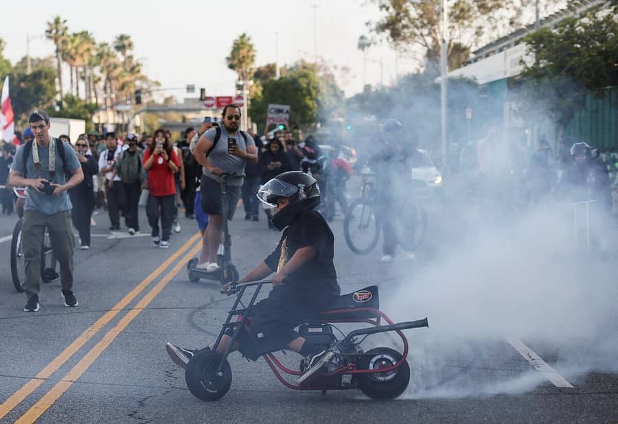 <div class="paragraphs"><p>ಲಾಸ್ ಏಜಂಲೀಸ್ ಪ್ರತಿಭಟನೆ</p></div>