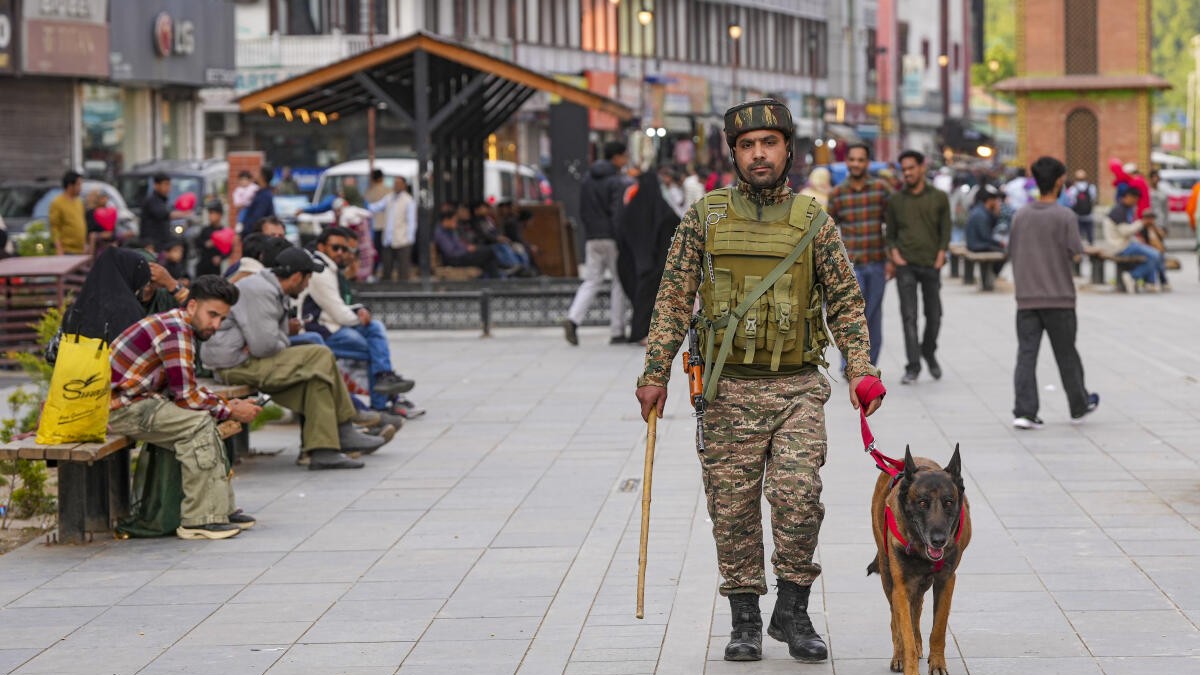 <div class="paragraphs"><p>ಉಗ್ರರ ದಾಳಿಯ ಬಳಿಕ ಪಹಲ್ಗಾಮ್ಗೆ ಮತ್ತೆ ಪ್ರವಾಸಿಗರು ಭೇಟಿ ನೀಡುತ್ತಿದ್ದು, ಸೂಕ್ತ ಭದ್ರತೆ ಕೈಗೊಳ್ಳಲಾಗಿದೆ</p></div>