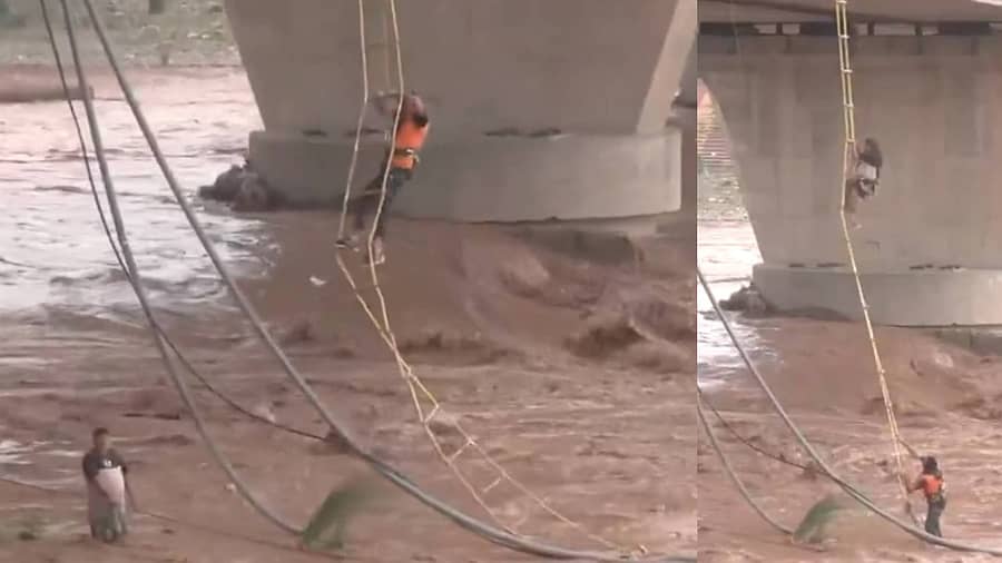 <div class="paragraphs"><p>ತವಿ ನದಿಯಲ್ಲಿ ಸಿಲುಕಿದ್ದ 9 ಜನರ ರಕ್ಷಣೆ</p></div>