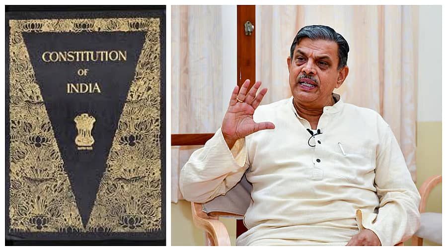 <div class="paragraphs"><p>ಸಂವಿಧಾನದ ಪ್ರತಿ ಹಾಗೂ&nbsp;ದತ್ತಾತ್ರೇಯ ಹೊಸಬಾಳೆ</p></div>