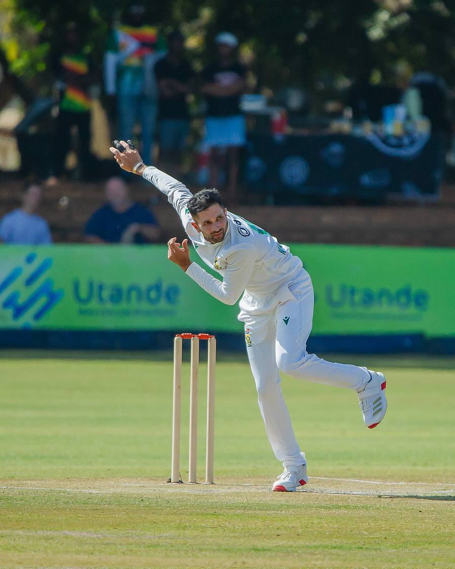 <div class="paragraphs"><p>ಕೇಶವ್ ಮಹಾರಾಜ್</p></div>