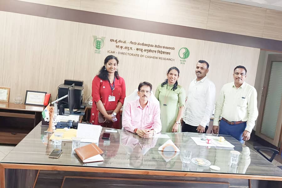 ಭಾರತ ಕೃಷಿ ಅಭಿವೃದ್ಧಿ ಸಂಸ್ಥೆ ವತಿಯಿಂದ ವಿಜ್ಞಾನಿಗಳ ತಂಡ ಗೇರು ಸಂಶೋಧನಾ ಕೇಂದ್ರ ನಿರ್ದೇಶಕರ ಭೇಟಿ ಮಾಡಿದರು