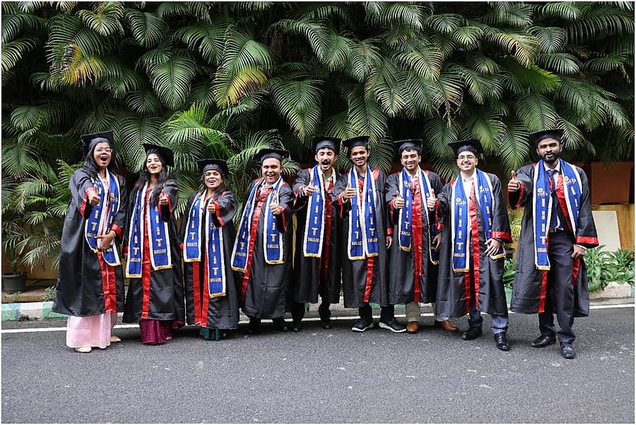 ಕ್ಯಾಂಪಸ್ ಆಯ್ಕೆಯಲ್ಲಿ ಆಯ್ಕೆಯಾದ ವಿದ್ಯಾರ್ಥಿಗಳು