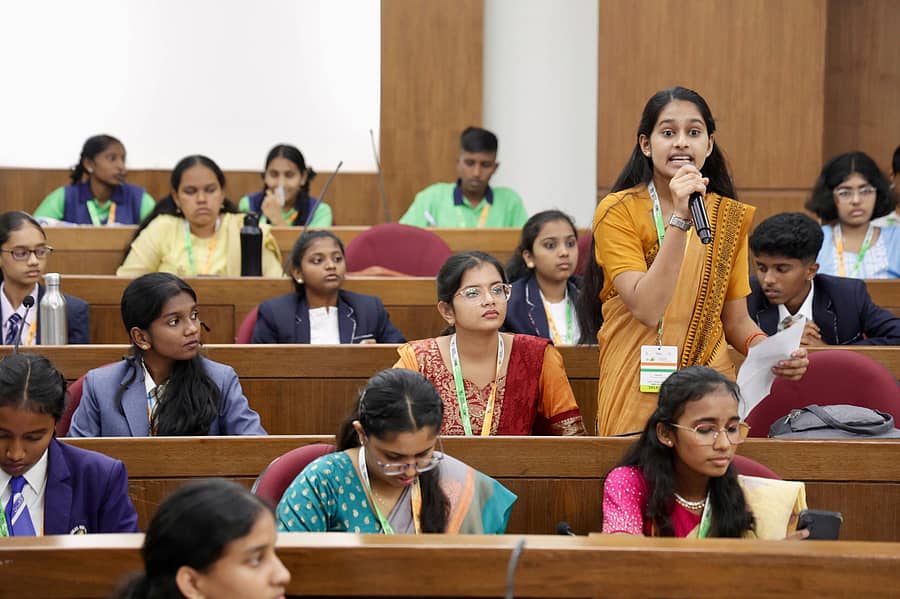 ಅಣಕು ಸಂಸತ್ ಅಧಿವೇಶನದಲ್ಲಿ ಪಾಲ್ಗೊಂಡಿದ್ದ ವಿದ್ಯಾರ್ಥಿಗಳು