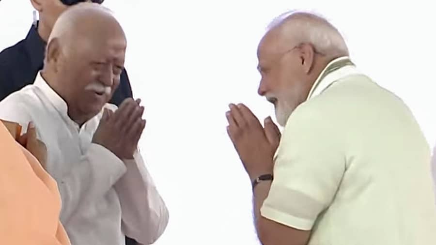 <div class="paragraphs"><p> ಮೋಹನ್‌ ಭಾಗವತ್ ಮತ್ತು&nbsp;ನರೇಂದ್ರ ಮೋದಿ </p></div>