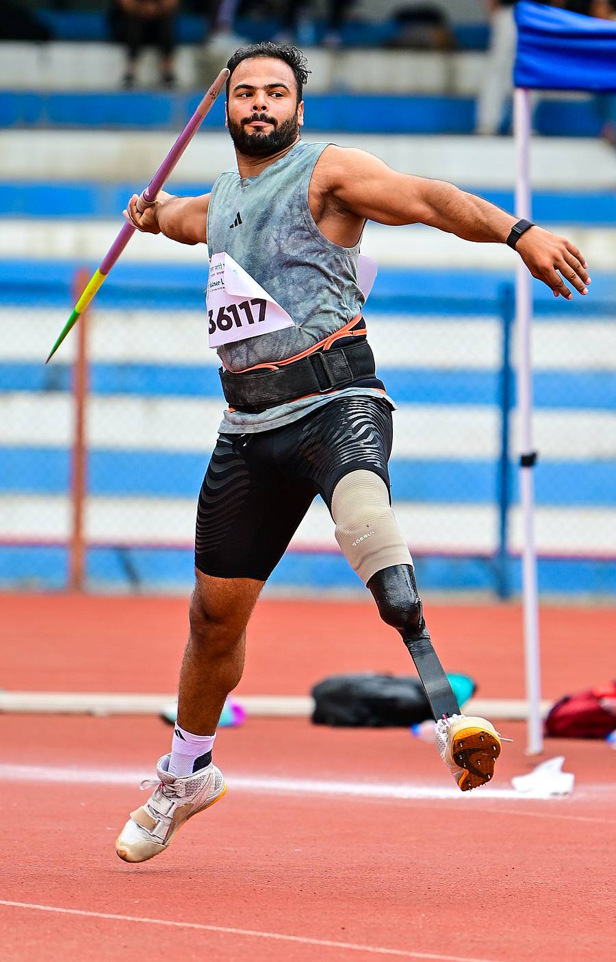 <div class="paragraphs"><p>ಬೆಂಗಳೂರಿನ ಕಂಠೀರವ ಕ್ರೀಡಾಂಗಣದಲ್ಲಿ ಶನಿವಾರ ಆರಂಭವಾದ ಏಳನೇ ಇಂಡಿಯನ್ ಓಪನ್ ಪ್ಯಾರಾ ಅಥ್ಲೆಟಿಕ್ ಚಾಂಪಿಯನ್‌ಷಿಪ್‌ ನಲ್ಲಿ ಪ್ಯಾರಾಲಿಂಪಿಕ್ಸ್ ಚಿನ್ನದ ಪದಕ ವಿಜೇತ ಸುಮಿತ್ ಆಂಟಿಲ್ ಜಾವಲಿನ್‌ ಥ್ರೋ F64 ವಿಭಾಗದಲ್ಲಿ ಪ್ರಥಮ ಸ್ಥಾನ ಗೆದ್ದರು </p></div>