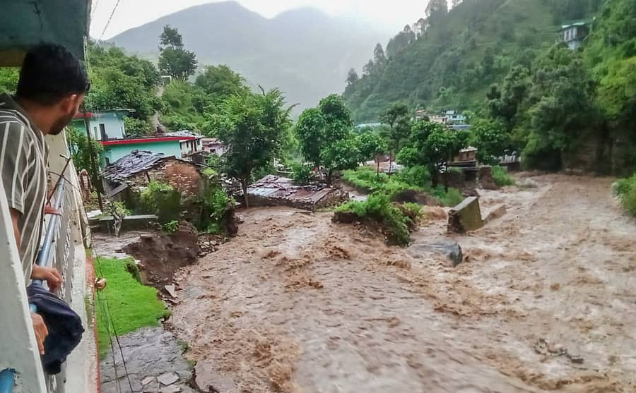 <div class="paragraphs"><p>ಉತ್ತರಾಖಂಡದ ಚಮೋಲಿಯಲ್ಲಿ ಸಂಭವಿಸಿದ ಮೇಘಸ್ಪೋಟ&nbsp;</p></div>