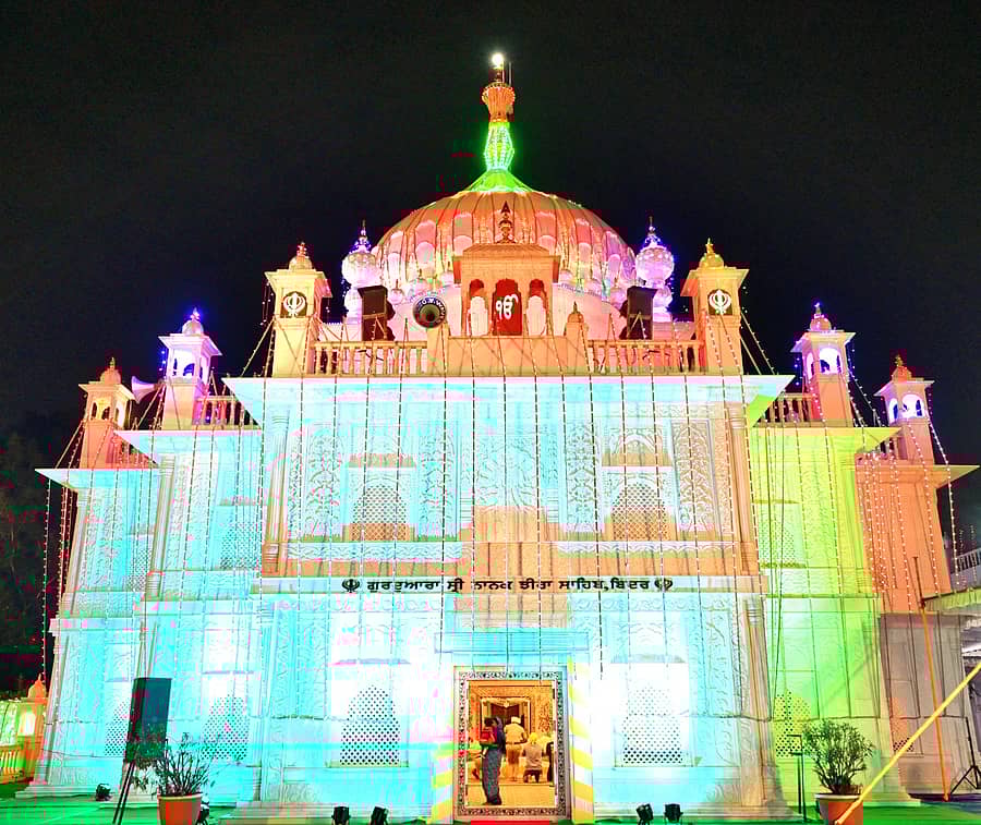 <div class="paragraphs"><p>ಗುರುದ್ವಾರ</p></div>