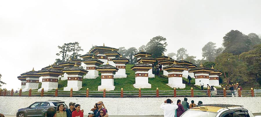 108 ಸ್ಮಾರಕ ಸ್ತೂಪಗಳು 