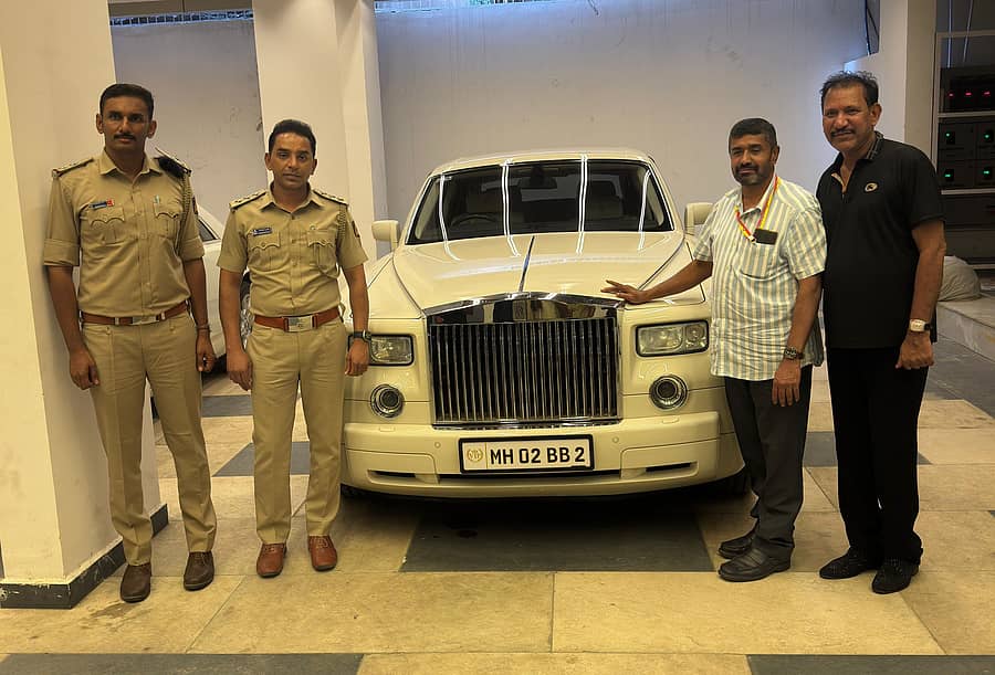 ತೆರಿಗೆ ಪಾವತಿಸದೇ ಸಂಚರಿಸುತ್ತಿದ್ದ ಐಷಾರಾಮಿ ಕಾರಿಗೆ ಸಾರಿಗೆ ಅಧಿಕಾರಿಗಳು ದಂಡ ವಿಧಿಸಿದರು