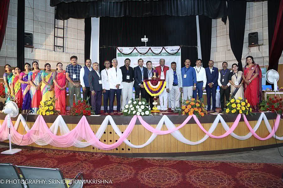 ತಿಪಟೂರು ಕಲ್ಪತರು ತಾಂತ್ರಿಕ ಮಹಾವಿದ್ಯಾಲಯದಲ್ಲಿ ದತ್ತಾಂಶ ವಿಜ್ಞಾನ ಮತ್ತು ಅಂತರ್ಜಾಲ ಭದ್ರತೆ ಕುರಿತು ಸಮ್ಮೇಳನ ನಡೆಯಿತು