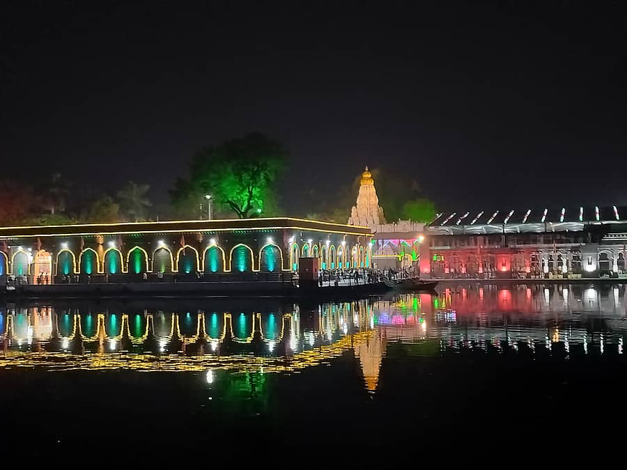 ಸೋಲಾಪುರ: ಕಂಗೊಳಿಸುತ್ತಿರುವ ಸಿದ್ದೇಶ್ವರ ದೇವಸ್ಥಾನ