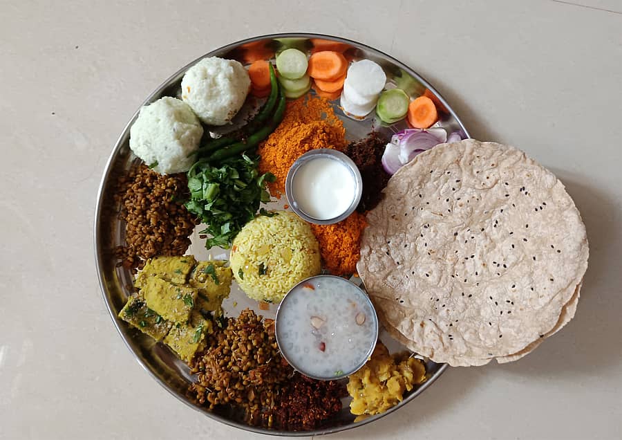 ರೊಟ್ಟಿ ಪಂಚಮಿ ಹಬ್ಬದ ಅಂಗವಾಗಿ ತಯಾರಿಸಿದ ವಿಶೇಷ ಭೋಜನ