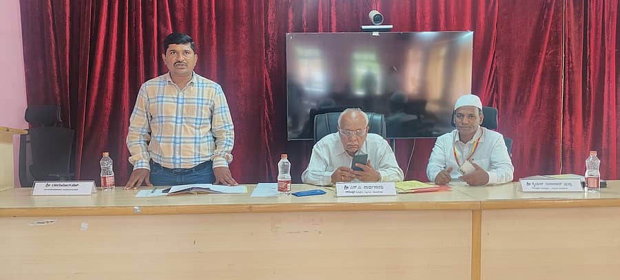 ಬಂಗಾರಪೇಟೆ ತಾಲ್ಲೂಕು ಪಂಚಾಯಿತಿ ಕಾರ್ಯಾಲಯ ಸಭಾಂಗಣದಲ್ಲಿ ಗ್ಯಾರಂಟಿ ಯೋಜನೆಗಳ ಅನುಷ್ಠಾನ ಪ್ರಾಧಿಕಾರ ಸಮಿತಿ ಸಭೆ ನಡೆಯಿತು 