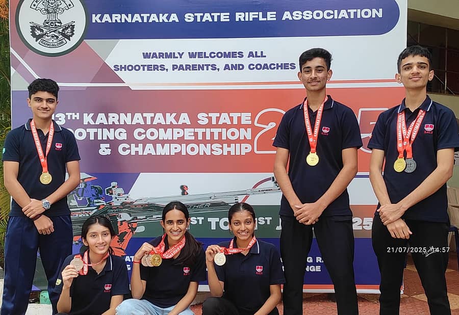 ಕರ್ನಾಟಕ ರಾಜ್ಯ ರೈಪಲ್ಸ್ ಅಸೋಸಿಯೇಷನ್‌ ನಡೆಸಿದ 13ನೇ ರಾಜ್ಯಮಟ್ಟದ ಶೂಟಿಂಗ್ ಸ್ಪರ್ಧೆಯಲ್ಲಿ ‘ಓಪನ್ ಸೈಟ್ ರೈಫಲ್ಸ್’ ವಿಭಾಗದಲ್ಲಿ ಕಾಲ್ಸ್ ಶಾಲೆ ಹಾಗೂ ಎಎಸ್‌ಎಫ್‌ನ 8 ಮಂದಿ ಪದಕ ಗಳಿಸಿದ್ದಾರೆ.