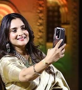 <div class="paragraphs"><p>ರಮ್ಯಾ</p></div>