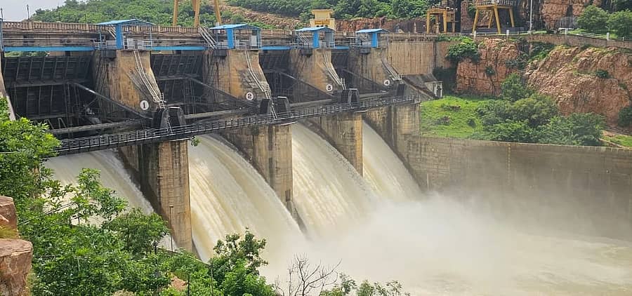 <div class="paragraphs"><p>ಸವದತ್ತಿ ತಾಲ್ಲೂಕಿನ ನವಿಲುತೀರ್ಥ ಜಲಾಶಯ</p></div>