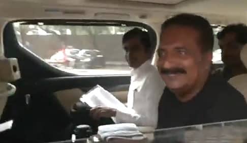 <div class="paragraphs"><p>ನಟ ಪ್ರಕಾಶ್ ರಾಜ್</p></div>