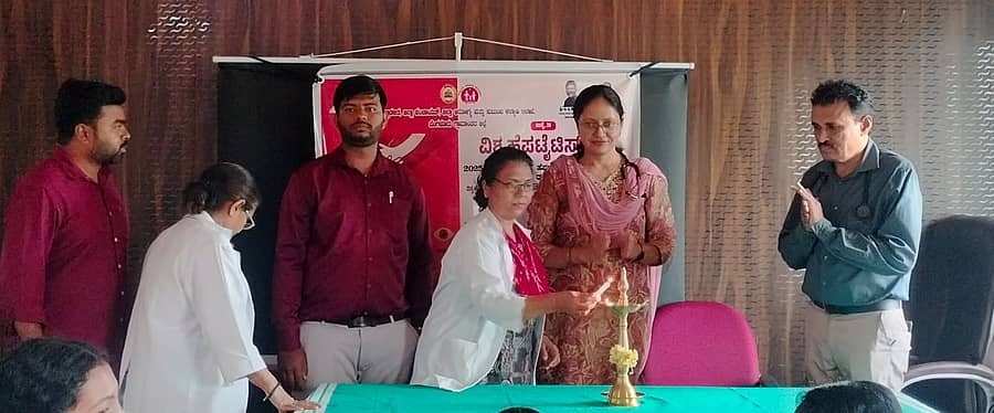 ದೊಡ್ಡಬಳ್ಳಾಪುರ ಸರ್ಕಾರಿ ಸಾರ್ವಜನಿಕ ತಾಯಿ ಮತ್ತು ಮಕ್ಕಳ ಆಸ್ಪತ್ರೆಯಲ್ಲಿ ಆರೋಗ್ಯ ಮತ್ತು ಕುಟುಂಬ ಕಲ್ಯಾಣ ಇಲಾಖೆಯಿಂದ ವಿಶ್ವ ಹೆಪಟೈಟಿಸ್‌ ದಿನಾಚರಣೆ ಆಚರಿಸಲಾಯಿತು