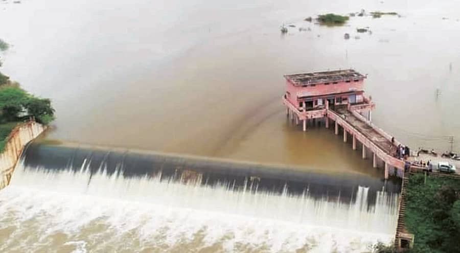 ಬಾಗೇಪಲ್ಲಿ ತಾಲ್ಲೂಕಿನ ಐತಿಹಾಸಿಕ ಪರಗೋಡು ಬಳಿ ಇರುವ ಚಿತ್ರಾವತಿ ಜಲಾಶಯ