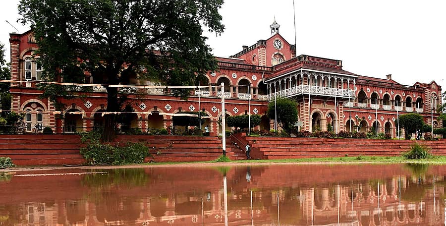 ಕರ್ನಾಟಕ ಕಾಲೇಜು ಕಟ್ಟಡ