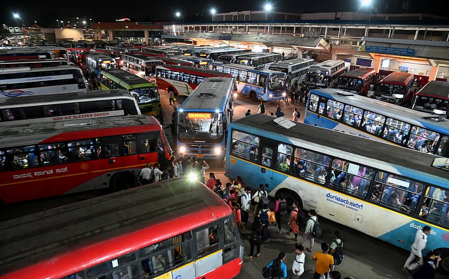 ಮೆಜೆಸ್ಟಿಕ್‌ನ ಕೆಂಪೇಗೌಡ ನಿಲ್ದಾಣದಲ್ಲಿ ಕೆಎಸ್‌ಆರ್‌ಟಿಸಿ ಬಸ್‌ಗಳು (ಸಾಂದರ್ಭಿಕ ಚಿತ್ರ)