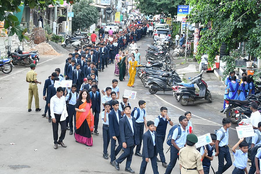 <div class="paragraphs"><p>ಕೆಎಲ್ಇ ಸಂಸ್ಥೆಯ ಕಾರ್ಯಾಧ್ಯಕ್ಷ ಡಾ. ಪ್ರಭಾಕರ ಕೋರೆಯವರ 78ನೇ ಜನ್ಮದಿನಾಚರಣೆ ಅಂಗವಾಗಿ ನಿಪ್ಪಾಣಿಯಲ್ಲಿ ರ್‍ಯಾಲಿ ನಡೆಯಿತು</p></div>