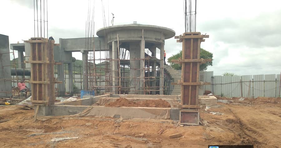 ಹರಪನಹಳ್ಳಿ ತಾಲ್ಲೂಕು ವಟ್ಲಹಳ್ಳಿ ಗ್ರಾಮ ಸಮೀಪ ನಿರ್ಮಾಣ ಹಂತದಲ್ಲಿರುವ ಶುದ್ದ ಕುಡಿಯು ನೀರಿನ ಘಟಕ