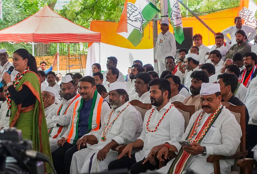 <div class="paragraphs"><p>ತೆಲಂಗಾಣ ಮುಖ್ಯಮಂತ್ರಿ ಎ.ರೇವಂತ್‌ ರೆಡ್ಡಿ ನೇತೃತ್ವದಲ್ಲಿ ದೆಹಲಿಯ ಜಂತರ್‌ಮಂತರ್‌ನಲ್ಲಿ ಪ್ರತಿಭಟನೆ&nbsp; ನಡೆಯಿತು&nbsp; </p></div>
