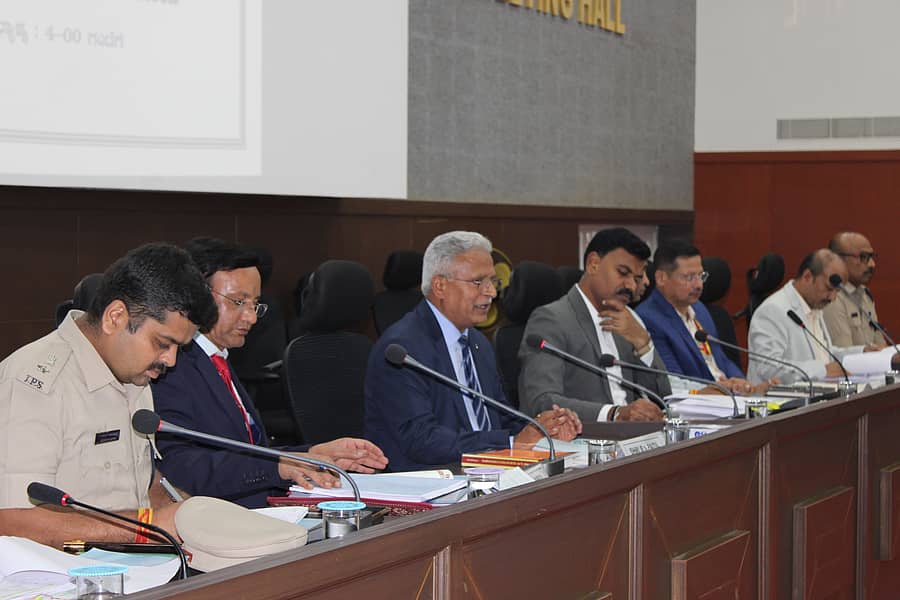 ಬಾಗಲಕೋಟೆಯಲ್ಲಿ ಶುಕ್ರವಾರ ನಡೆದ ಸಭೆಯಲ್ಲಿ ಲೋಕಾಯುಕ್ತ ನ್ಯಾಯಮೂರ್ತಿ  ಬಿ.ಎಸ್‌. ಪಾಟೀಲ ಮಾತನಾಡಿದರು