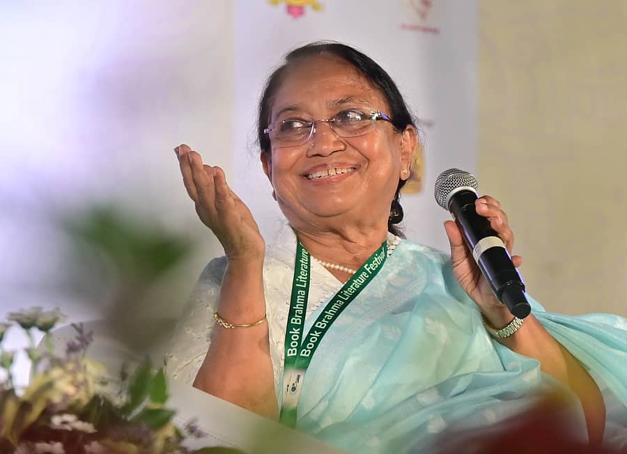 ಬೆಂಗಳೂರಿನ ಸೆಂಟ್ಸ್ ಜಾನ್ಸ್ ಸಭಾಂಗಣದಲ್ಲಿ ಶುಕ್ರವಾರ  ಆರಂಭಗೊಂಡ ಬುಕ್ ಬ್ರಹ್ಮ ಸಾಹಿತ್ಯ ಉತ್ಸವದಲ್ಲಿ ಬೂಕರ್‌ ಪ್ರಶಸ್ತಿಯಾಚೆ: ಭಾರತೀಯ ಕಥೆಗಳ ಭವಿಷ್ಯ ಕುರಿತು ಬೂಕರ್ ಪ್ರಶಸ್ತಿ ವಿಜೇತೆ ಬಾನು ಮುಷ್ತಾಕ್ ಸಂವಾದ ನಡೆಸಿದರು. ಪ್ರಜಾವಾಣಿ ಚಿತ್ರ. ಪ್ರಶಾಂತ್ ಎಚ್.ಜಿ.