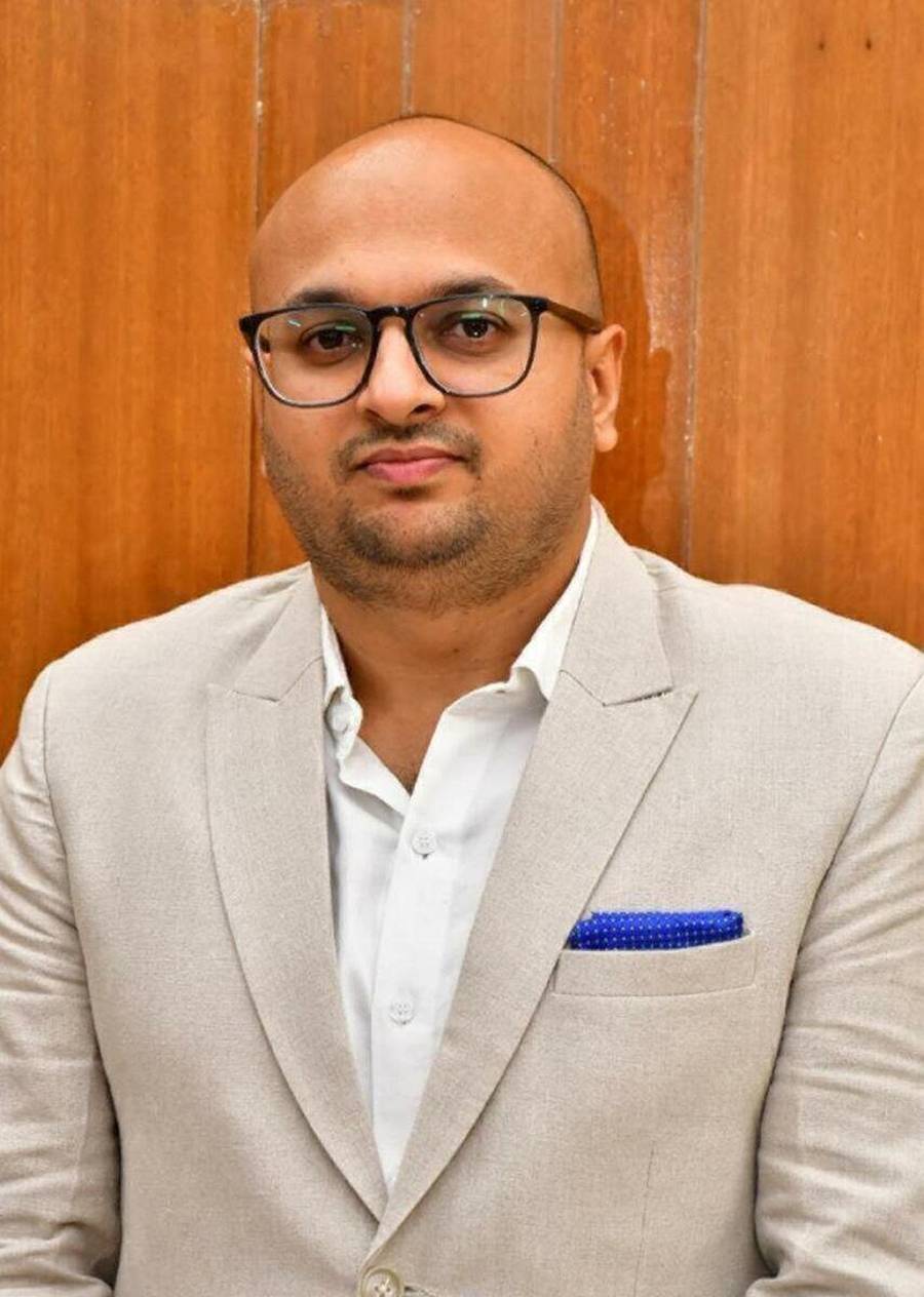 ಜಿಲ್ಲಾಧಿಕಾರಿ ಗುರುದತ್ತ ಹೆಗಡೆ