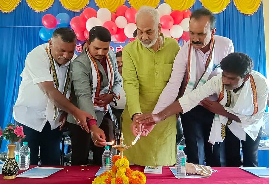 <div class="paragraphs"><p>ಅರಕಲಗೂಡು ತಾಲ್ಲೂಕು ಹೆಬ್ಬಾಲೆ ಸರ್ಕಾರಿ ಪದವಿ ಪೂರ್ವ ಕಾಲೇಜಿನಲ್ಲಿ ನಡೆದ ಪ್ರತಿಭಾ ಪುರಸ್ಕಾರ ಕಾರ್ಯಕ್ರಮವನ್ನು ಶಾಸಕ ಎ. ಮಂಜು ಉದ್ಘಾಟಿಸಿದರು&nbsp;</p></div>