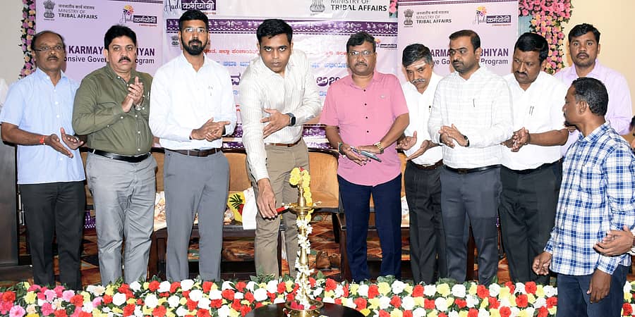 ಯಾದಗಿರಿಯಲ್ಲಿ ಸೋಮವಾರ ನಡೆದ ತರಬೇತಿ ಕಾರ್ಯಾಗಾರವನ್ನು ಜಿಲ್ಲಾಧಿಕಾರಿ ಹರ್ಷಲ್ ಭೋಯರ್ ಉದ್ಘಾಟಿಸಿದರು. ಜಿಲ್ಲಾ ಮಟ್ಟದ ಅಧಿಕಾರಿಗಳು ಉಪಸ್ಥಿತರಿದ್ದರು