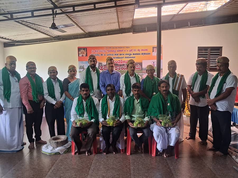 ಯಂತ್ರ ಶ್ರೀ ಯೋಧರಾದ ಬೆಳ್ವೆ ಕೃಷ್ಣ ನಾಯ್ಕ್, ವಾಸು ಕುಲಾಲ್, ರಮೇಶ್, ಶಂಕರ್ ಬಡ್ಕಿಲಾಯ ಅವರನ್ನು ಗೌರವಿಸಲಾಯಿತು. 