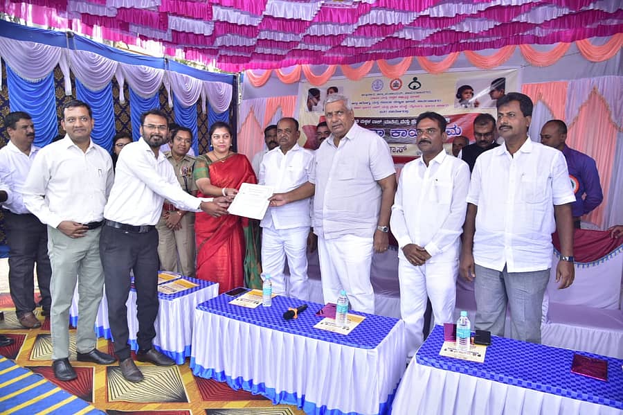 ಮಕ್ಕಳಲ್ಲಿ ಕಾಣಿಸಿಕೊಳ್ಳುವ ವಾಕ್-ಶ್ರವಣ ಸಮಸ್ಯೆಯನ್ನು ಗುರುತಿಸಿ ಚಿಕಿತ್ಸೆ ನೀಡುವ ‘ಪ್ರಯಾಸ್’ ಯೋಜನೆಯ ಒಡಬಂಡಿಕೆಯನ್ನು  ಜಿಲ್ಲಾಡಳಿತ ಹಾಗೂ ಮೈಸೂರಿನ ಅಖಿಲ ಭಾರತ ವಾಕ್ ಮತ್ತು ಶ್ರವಣ ಸಂಸ್ಥೆ ಮಾಡಿಕೊಂಡವು