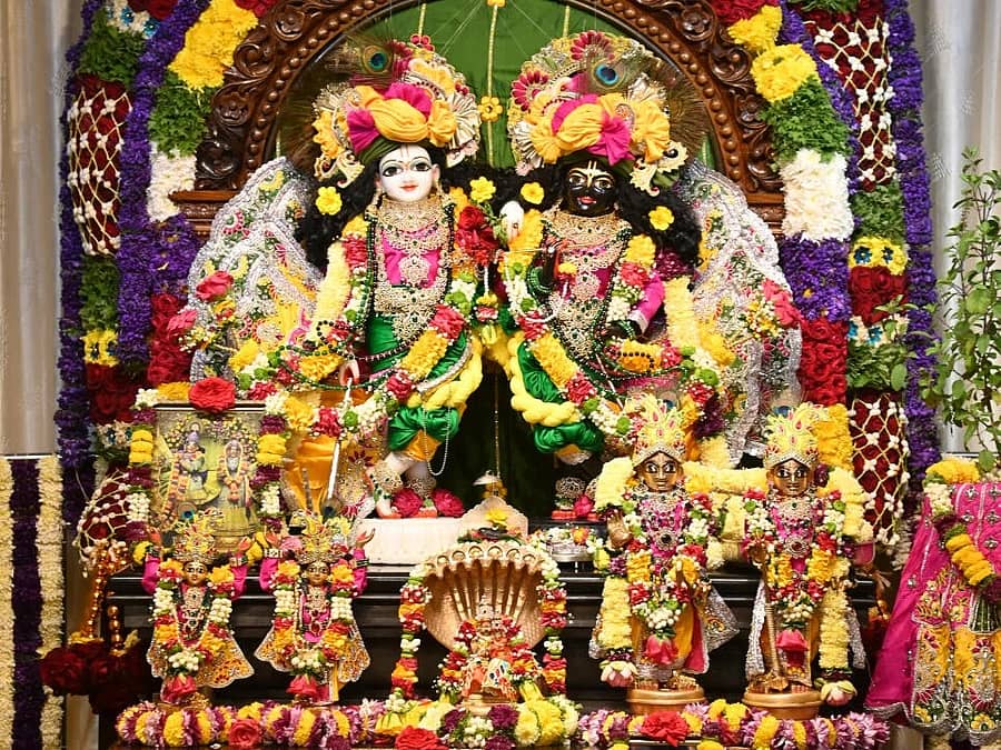 <div class="paragraphs"><p>ಮೈಸೂರಿನ ಇಸ್ಕಾನ್ ದೇವಸ್ಥಾನದಲ್ಲಿ ಶ್ರೀ ಕೃಷ್ಣ ಜನ್ಮಾಷ್ಟಮಿ ಅಂಗವಾಗಿ ದೇವರಿಗೆ ಅಲಂಕಾರ ಮಾಡಲಾಗಿದೆ.</p></div>