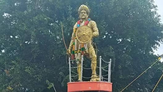 <div class="paragraphs"><p>ಸಂಗೊಳ್ಳಿ ರಾಯಣ್ಣ ಪ್ರತಿಮೆ (ಸಂಗ್ರಹ ಚಿತ್ರ)</p></div>