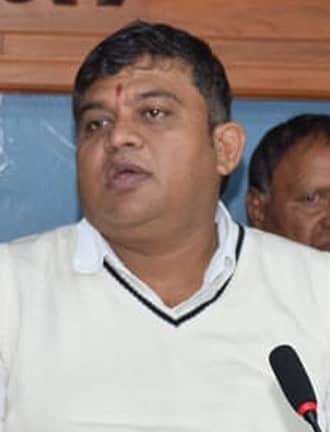 ರವಿಕಾಂತ ಅಂಗಡಿ