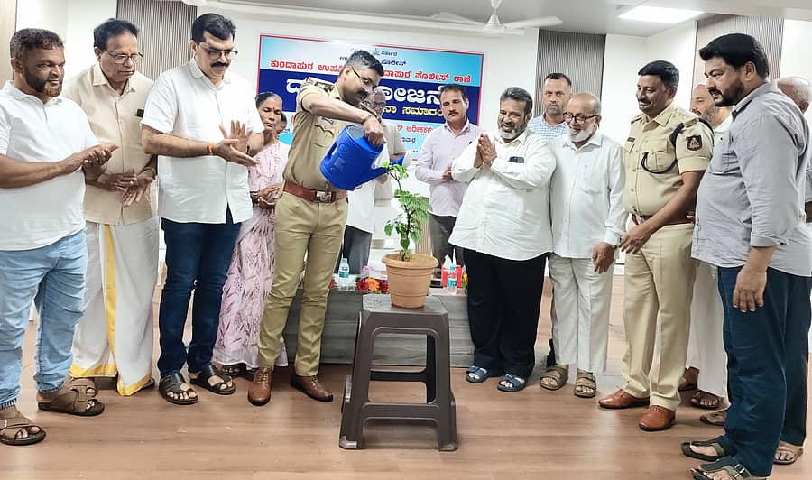 ಕೋಡಿಯ ಬ್ಯಾರೀ‌ಸ್ ಕಾಲೇಜಿನಲ್ಲಿ ಎಸ್‌ಪಿ ಹರಿರಾಮ್‌ ಶಂಕರ್ ಅವರು ದೃಷ್ಟಿ ಯೋಜನೆ ಉದ್ಘಾಟಿಸಿದರು