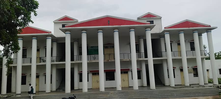ಜೇವರ್ಗಿ ಪಟ್ಟಣದ ಟೌನ್‌ಹಾಲ್ ಕಟ್ಟಡ