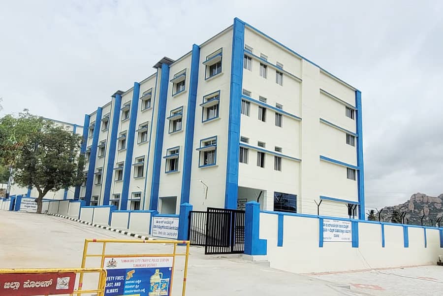 ಪಾವಗಡದಲ್ಲಿ ನಿರ್ಮಿಸಿರುವ ಹಾಸ್ಟೆಲ್‌