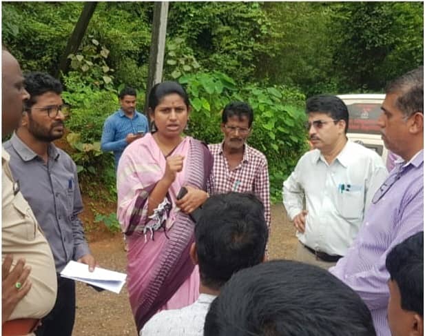ಪ್ರವಾಹ ಮುನ್ನೆಚ್ಚರಿಕೆಯ ಹಿನ್ನೆಲೆಯಲ್ಲಿ ಶರಾವತಿ ದಂಡೆ ಪ್ರದೇಶಗಳಿಗೆ ಉಪ ವಿಭಾಗಾಧಿಕಾರಿ ಕಾವ್ಯಾರಾಣಿ ಮಂಗಳವಾರ ಭೇಟಿ ನೀಡಿ ಪರಿಶೀಲಿಸಿದರು.