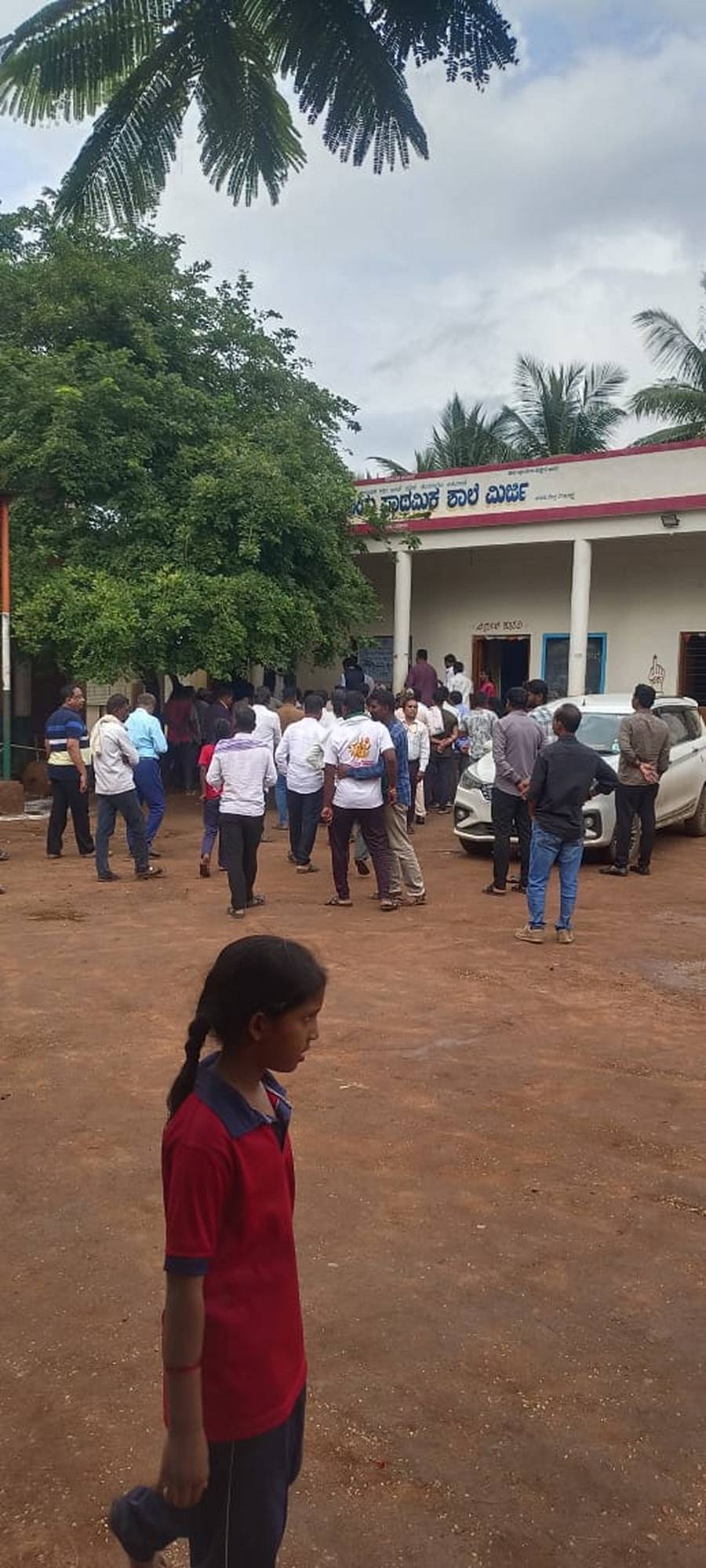 ಮುಧೋಳ ತಾಲ್ಲೂಕು ಮಿರ್ಜಿ ಗ್ರಾಮದಲ್ಲಿ ಘಟಪ್ರಭಾನದಿ ಪ್ರವಾಹ ಹಿನ್ನಲೆಯಲ್ಲಿ ಕಾಳಜಿ ಕೇಂದ್ರವನ್ನು ತೆರೆಯಲಾಯಿತು