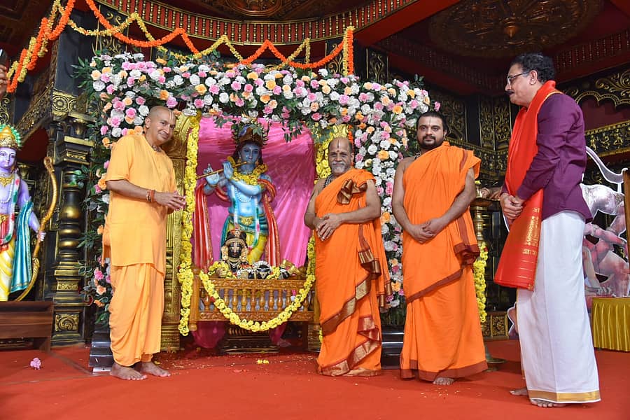 ಇಸ್ಕಾನ್‌ ಮುಖ್ಯಸ್ಥ ಗೌರಂಗದಾಸ್‌ ಅವರು ಧಾರ್ಮಿಕ ಸಭೆಯಲ್ಲಿ ಪಾಲ್ಗೊಂಡಿದ್ದರು. ಪರ್ಯಾಯ ಪುತ್ತಿಗೆ ಮಠದ ಉಭಯ ಶ್ರೀಗಳು ಉಪಸ್ಥಿತರಿದ್ದರು