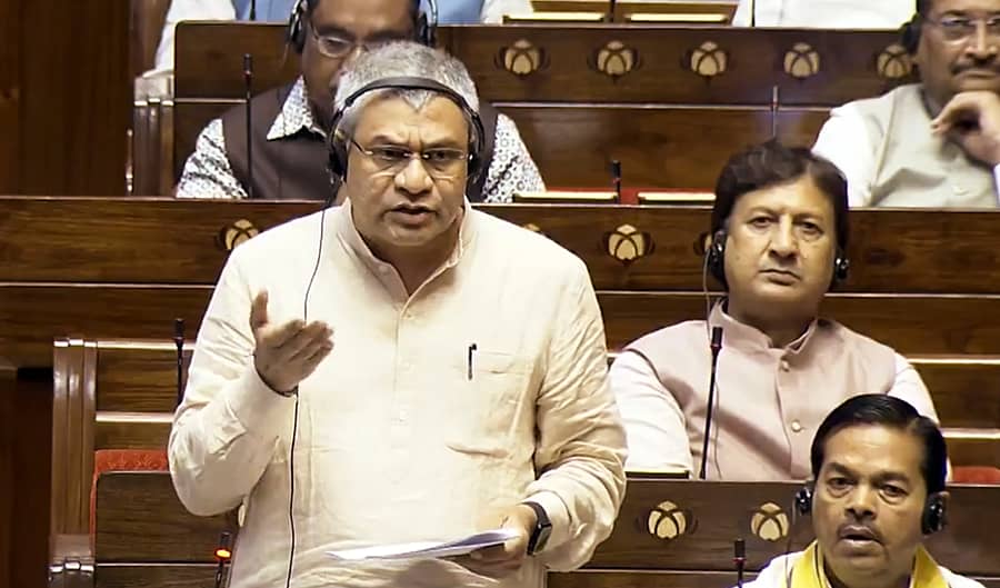 ರಾಜ್ಯಸಭೆಯಲ್ಲಿ ಗುರುವಾರ ಸಚಿವ ಅಶ್ವಿನಿ ವೈಷ್ಣವ್ ಮಾತನಾಡಿದರು