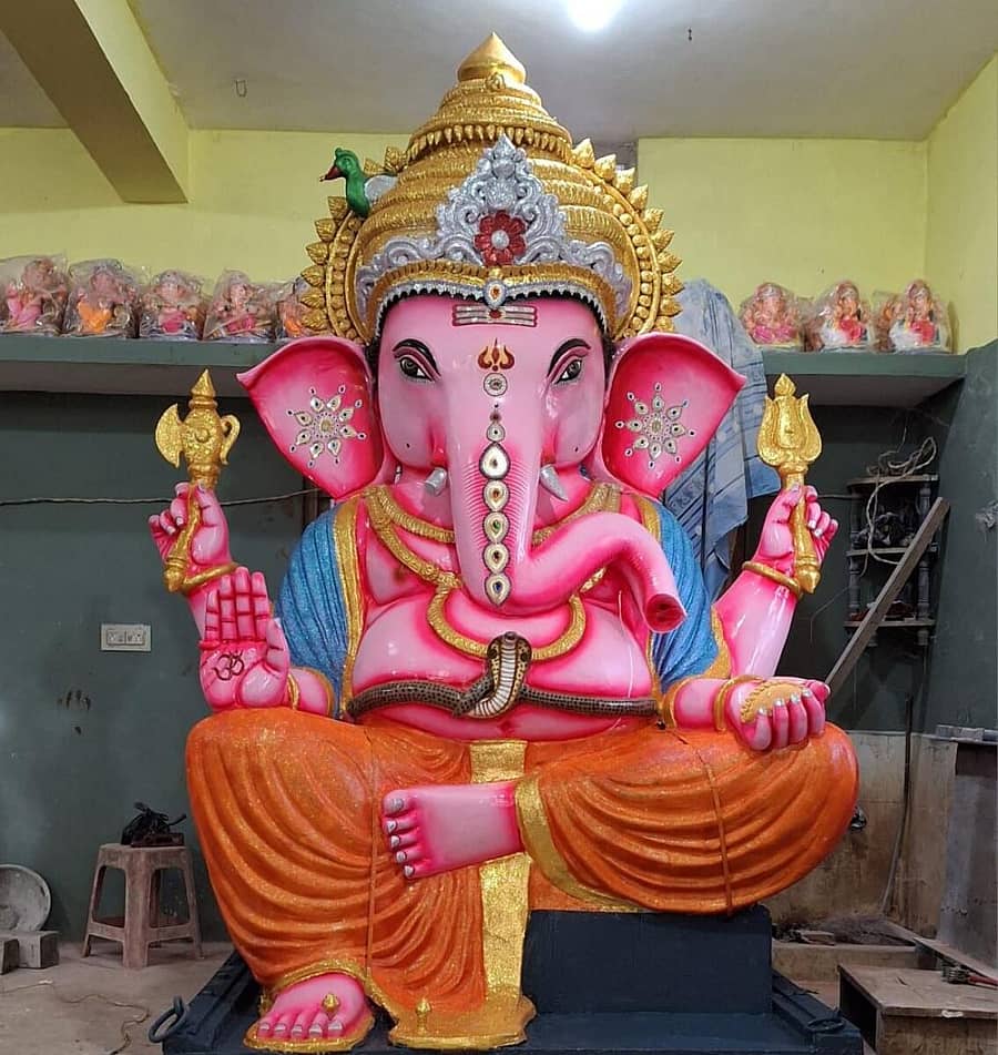 <div class="paragraphs"><p>ಅರಸೀಕೆರೆಯ ಗಣಪತಿ ಮಹದೇವಪ್ಪ ತಯಾರಿಸಿರುವ ವಿವಿಧ ಗಣೇಶ ವಿಗ್ರಹಗಳು.</p><p></p></div>