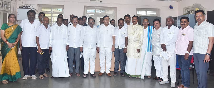 ತುಮಕೂರು ಜಿಲ್ಲಾ ಸಹಕಾರ ಕೇಂದ್ರ ಬ್ಯಾಂಕ್‌ನ ನೂತನ ನಿರ್ದೇಶಕರು